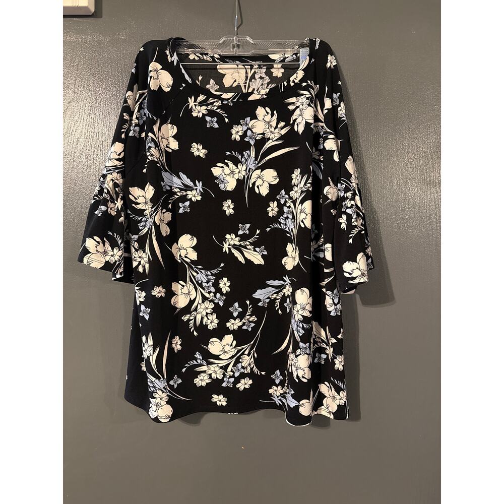 Women’s Worthington floral top with flutter sleeves XL